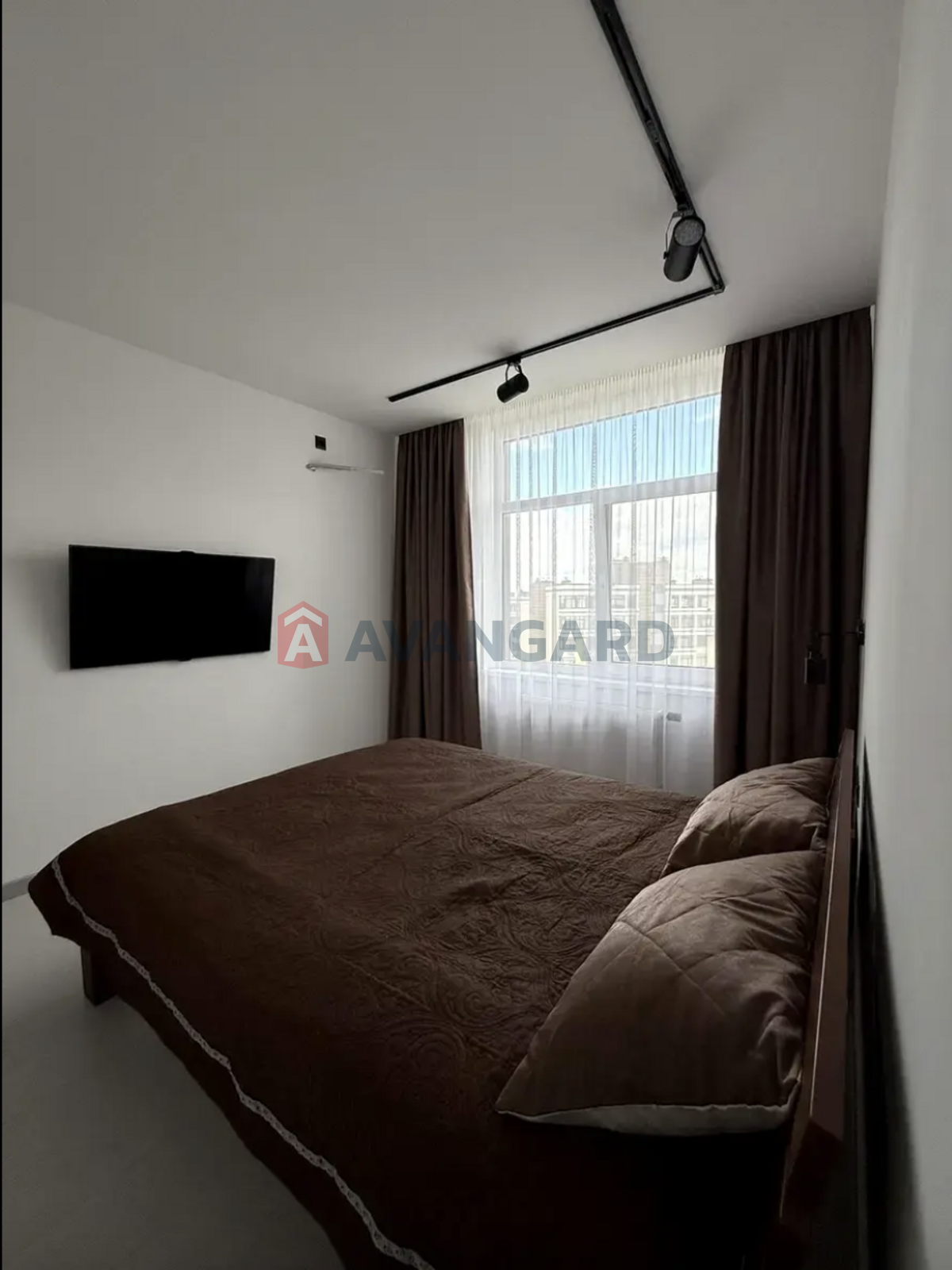 3 . , 90/60/18 . ., 9/9   10