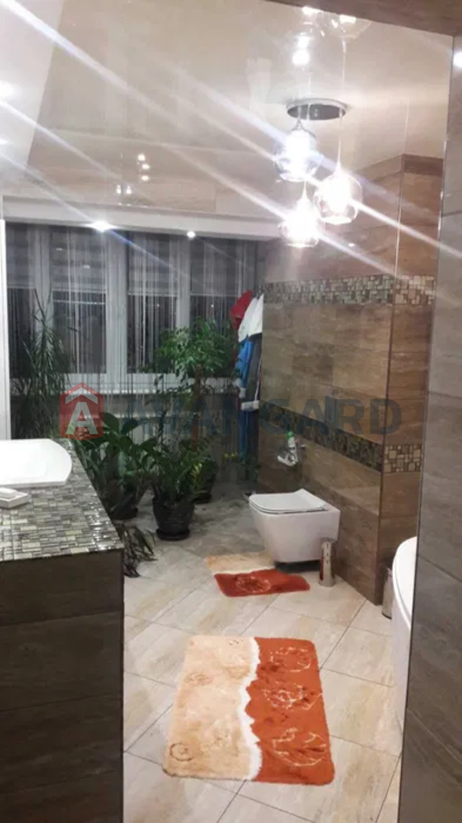 4 ��. ��������, 108/-/37 ��. �., 6/8 ������ ���� 10