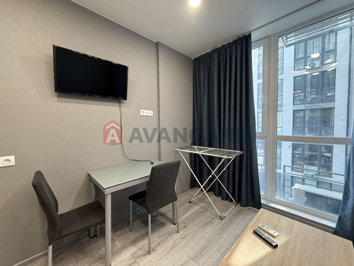 1 ��. ��������, 22/-/7 ��. �., 5/11 ������ ���� 8