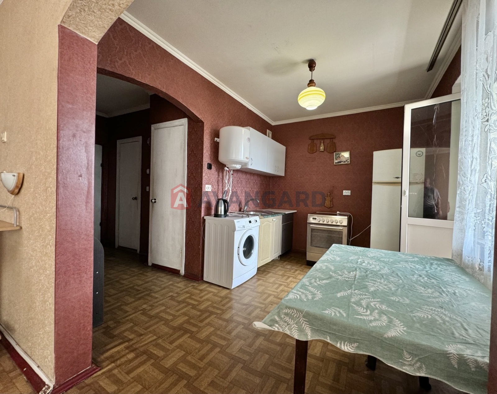 1 ��. ��������, 40/18/8 ��. �., 11/17 ������ ���� 3