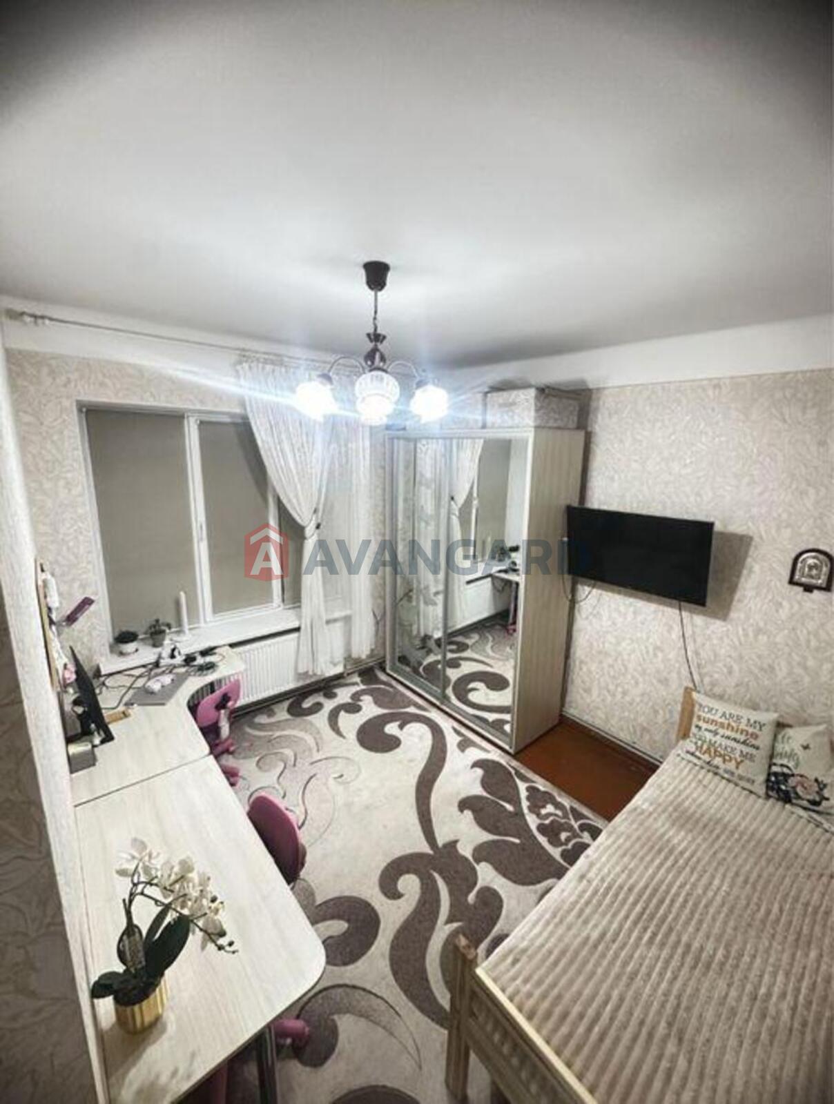 2 ��. ��������, 47/-/8 ��. �., 3/5 ������ ���� 1