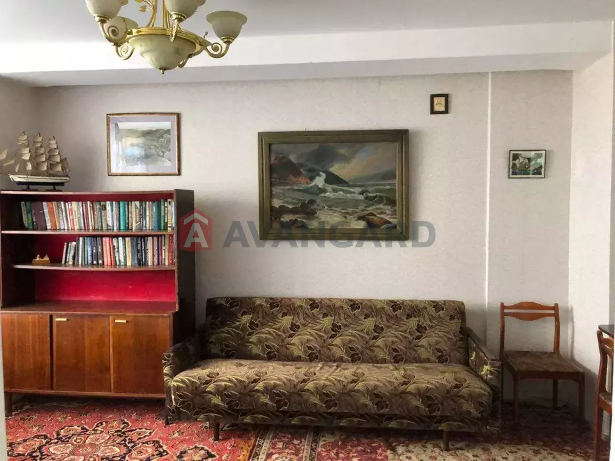 3 ��. ��������, 60/-/8 ��. �., 12/19 ������ ���� 13