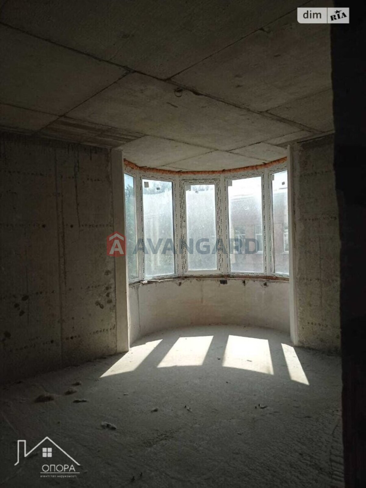 3 ��. ��������, 102/65/13 ��. �., 5/17 ������ ���� 8