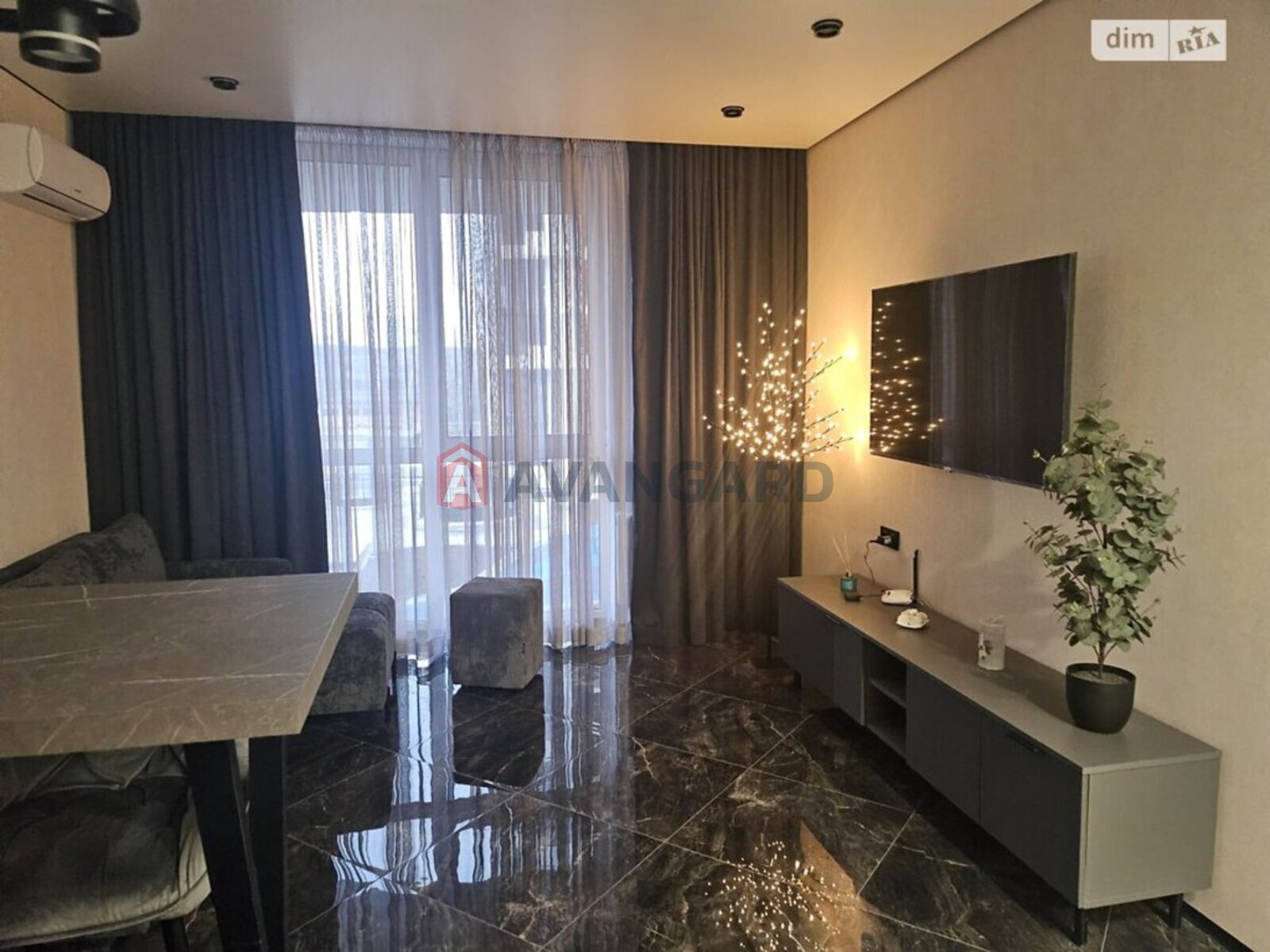 1 ��. ��������, 48/14/24 ��. �., 2/16 ������ ���� 9