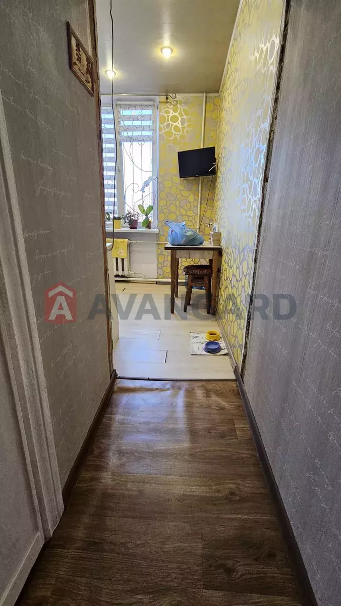 2 ��. ��������, 50/-/8 ��. �., 1/2 ������ ���� 3