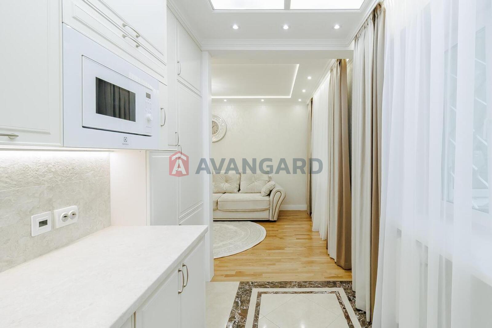 2 ��. ��������, 46/29/8 ��. �., 2/5 ������ ���� 8