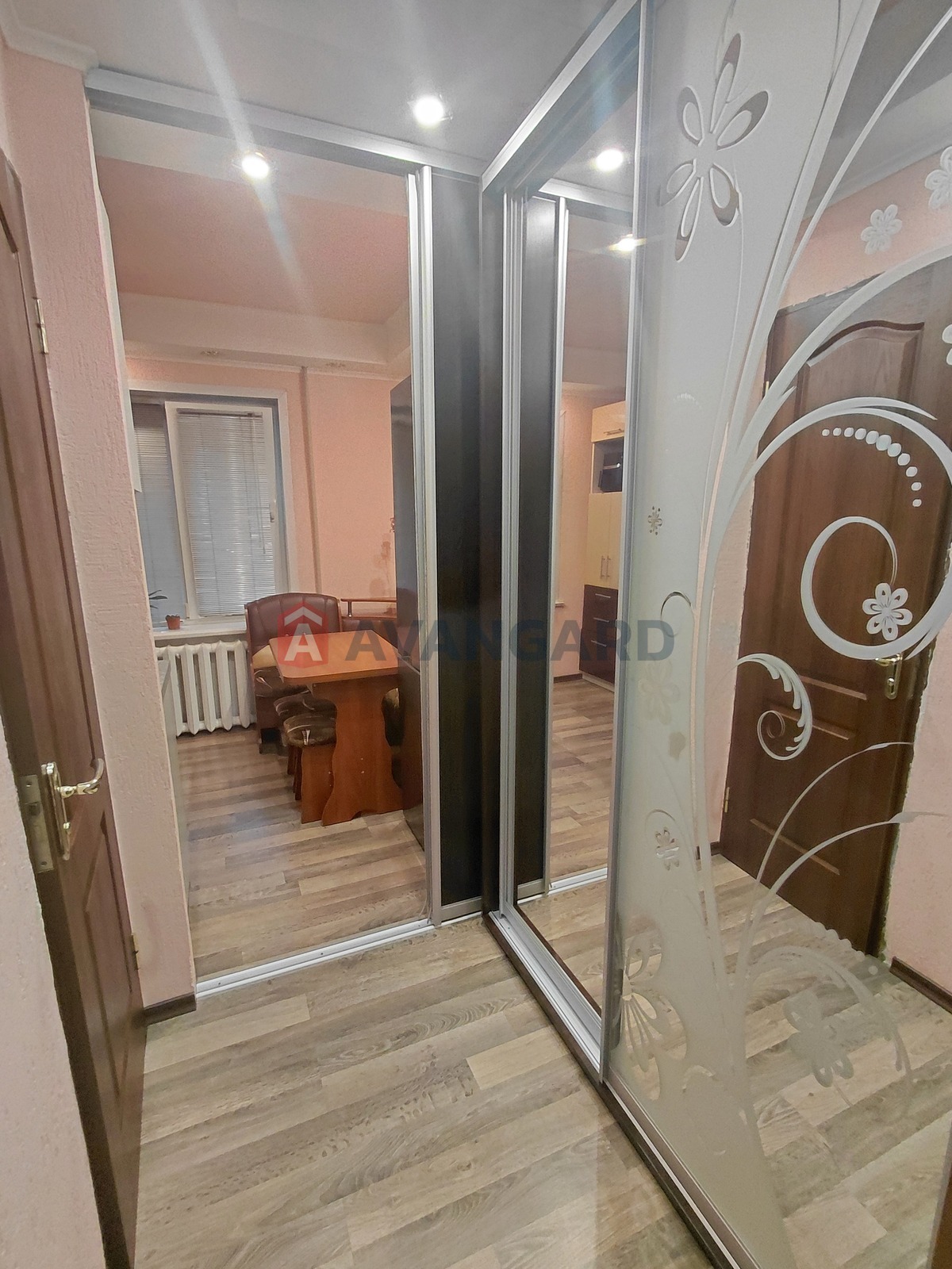 1 . , 37/-/7 . ., 1/9   3