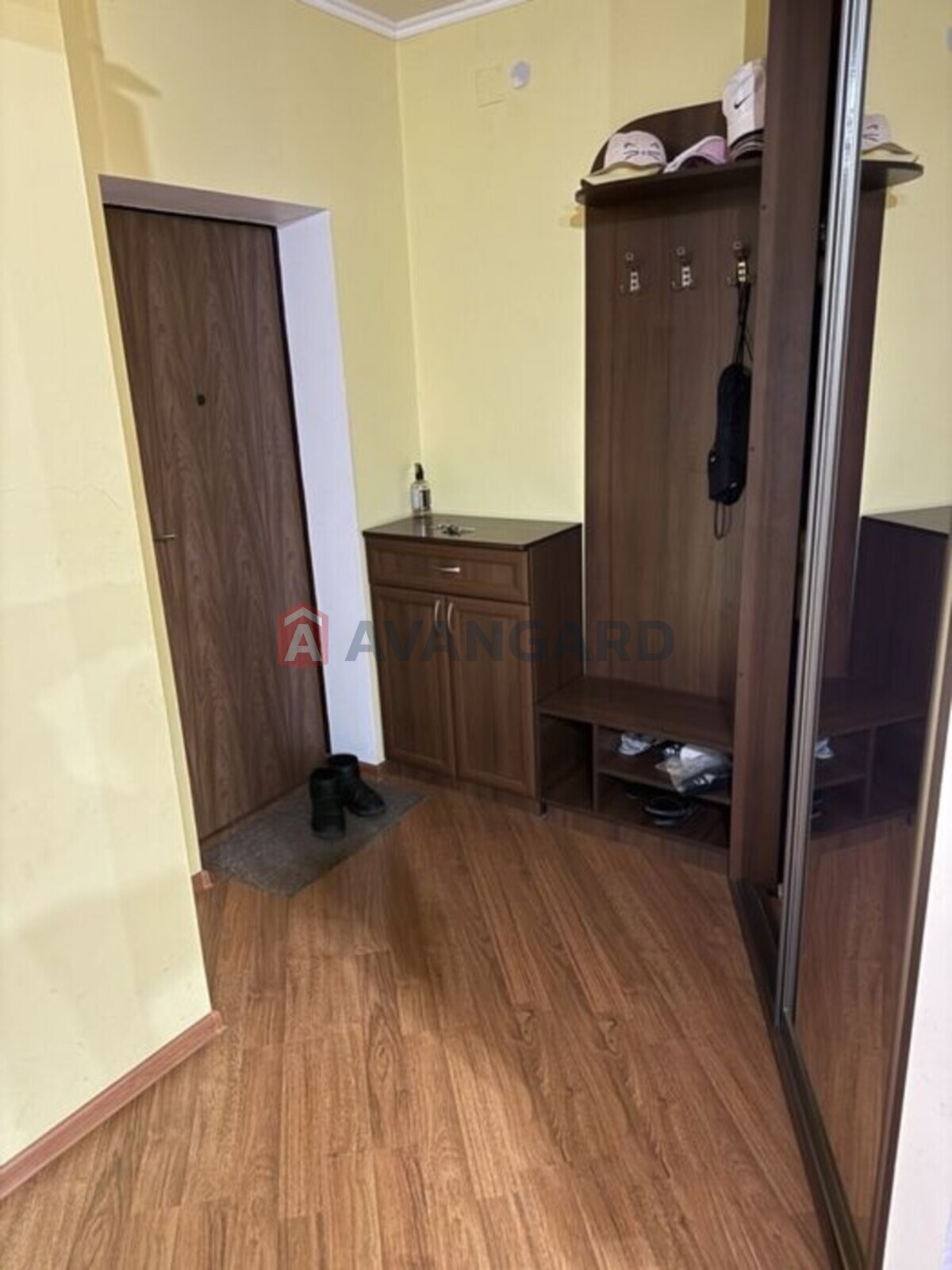 3 ��. ��������, 89/-/13 ��. �., 8/9 ������ ���� 3