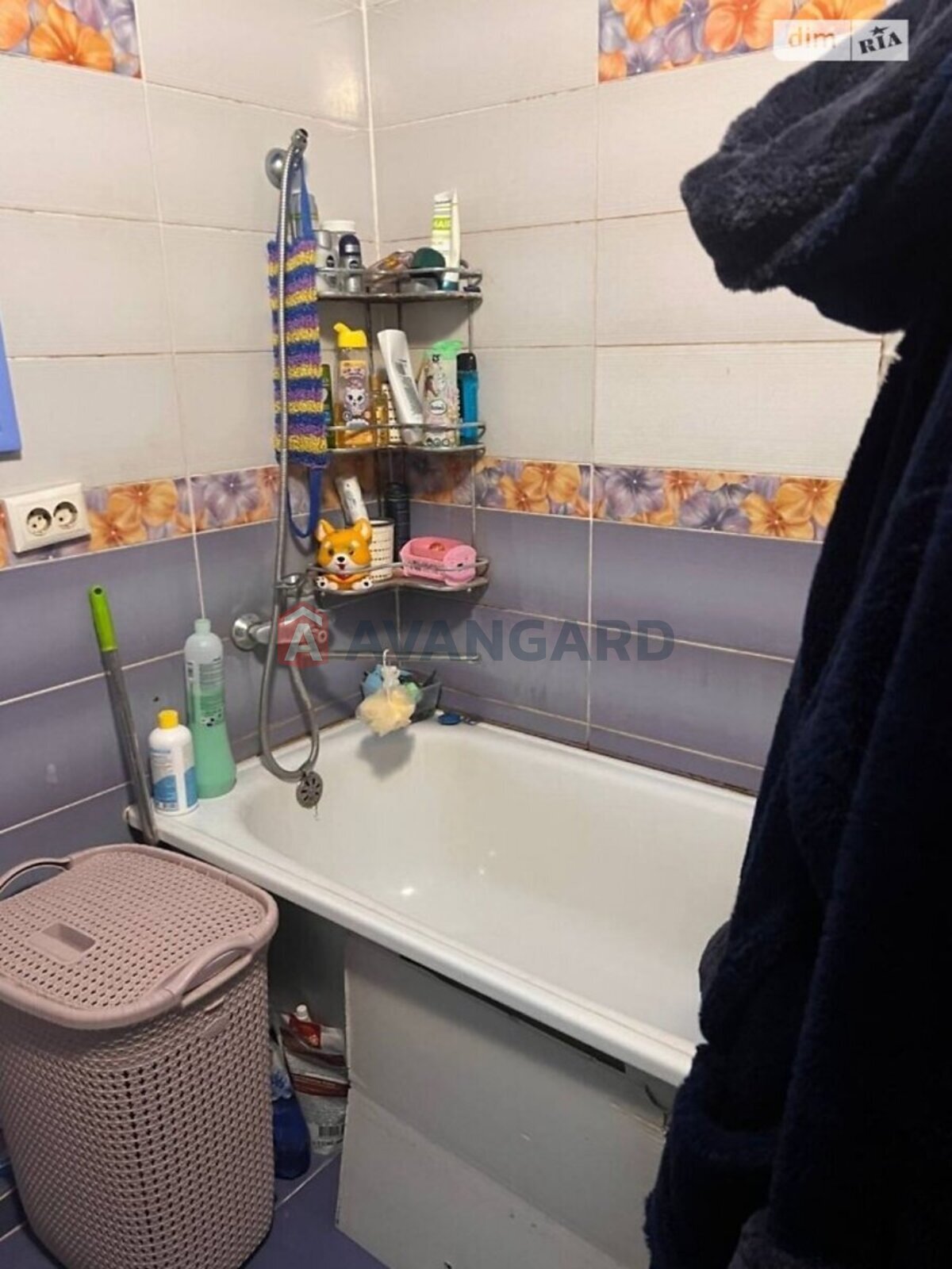 2 ��. ��������, 43/22/8 ��. �., 1/5 ������ ���� 3