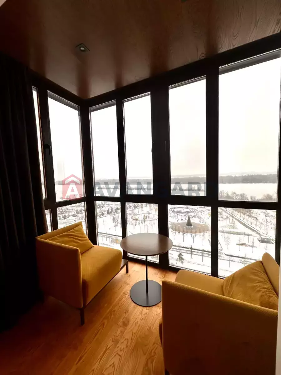 3 ����. ��������, 78/49/11 ��. �., 12/12 ���� ���� 8