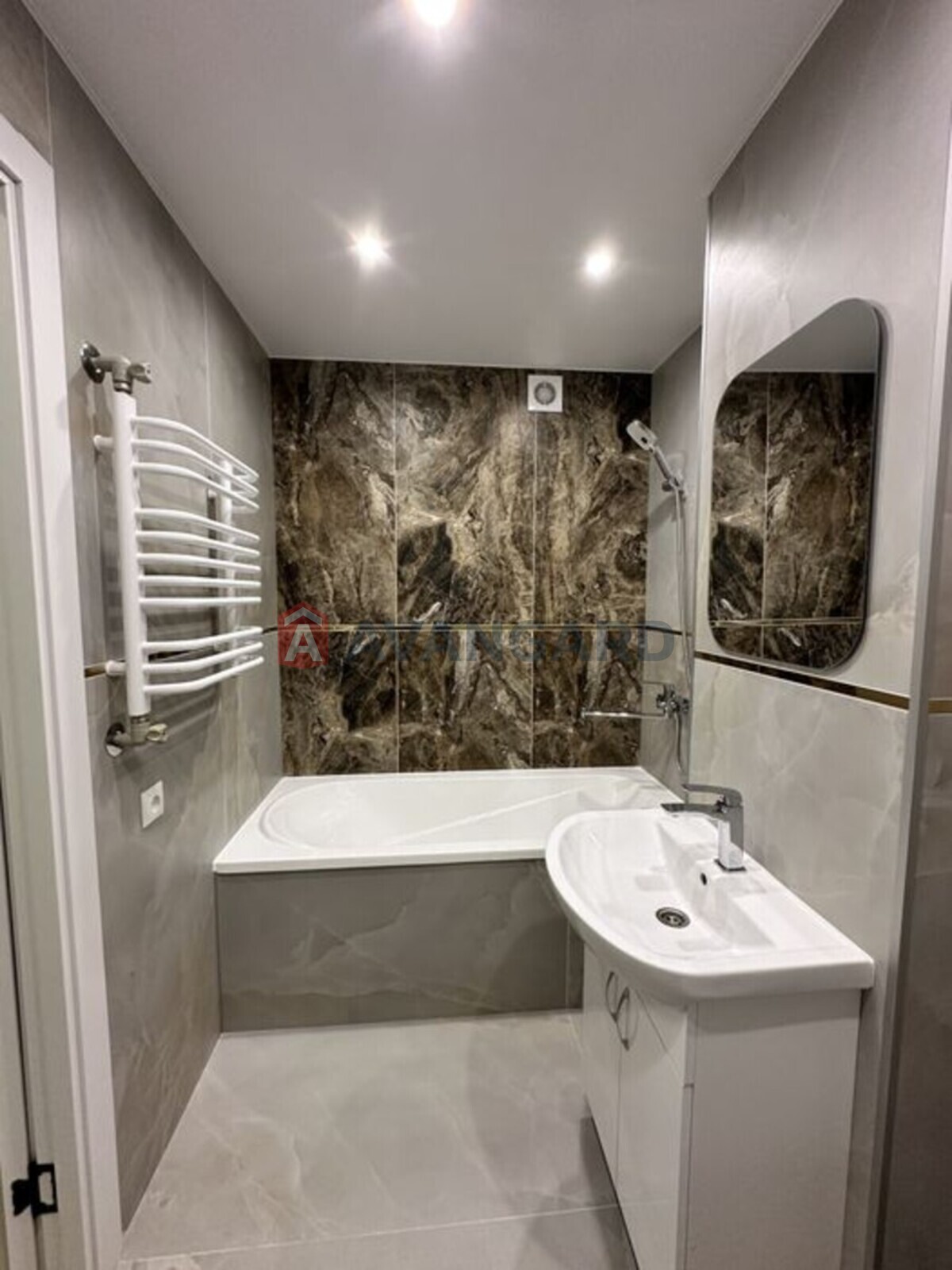 3 ��. ��������, 54/-/6 ��. �., 4/5 ������ ���� 15