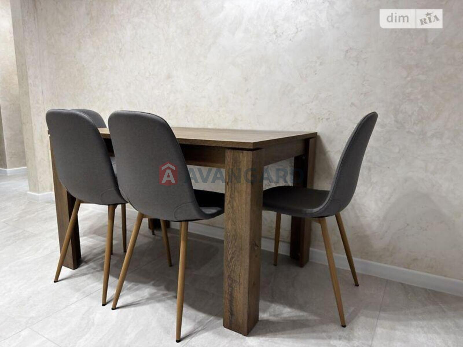 1 ��. ��������, 38/-/11 ��. �., 7/8 ������ ���� 6