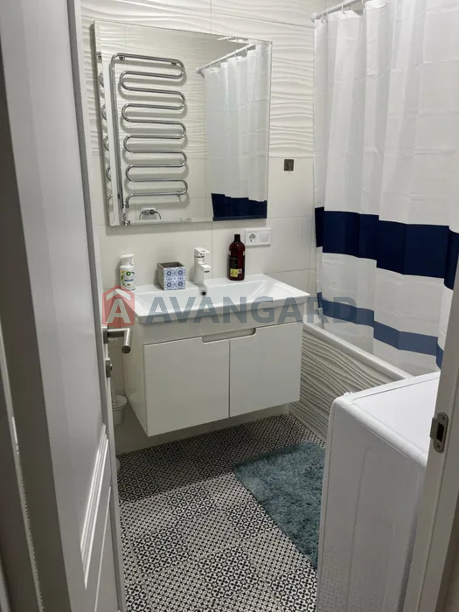 1 ��. ��������, 32/-/5 ��. �., 12/18 ������ ���� 9