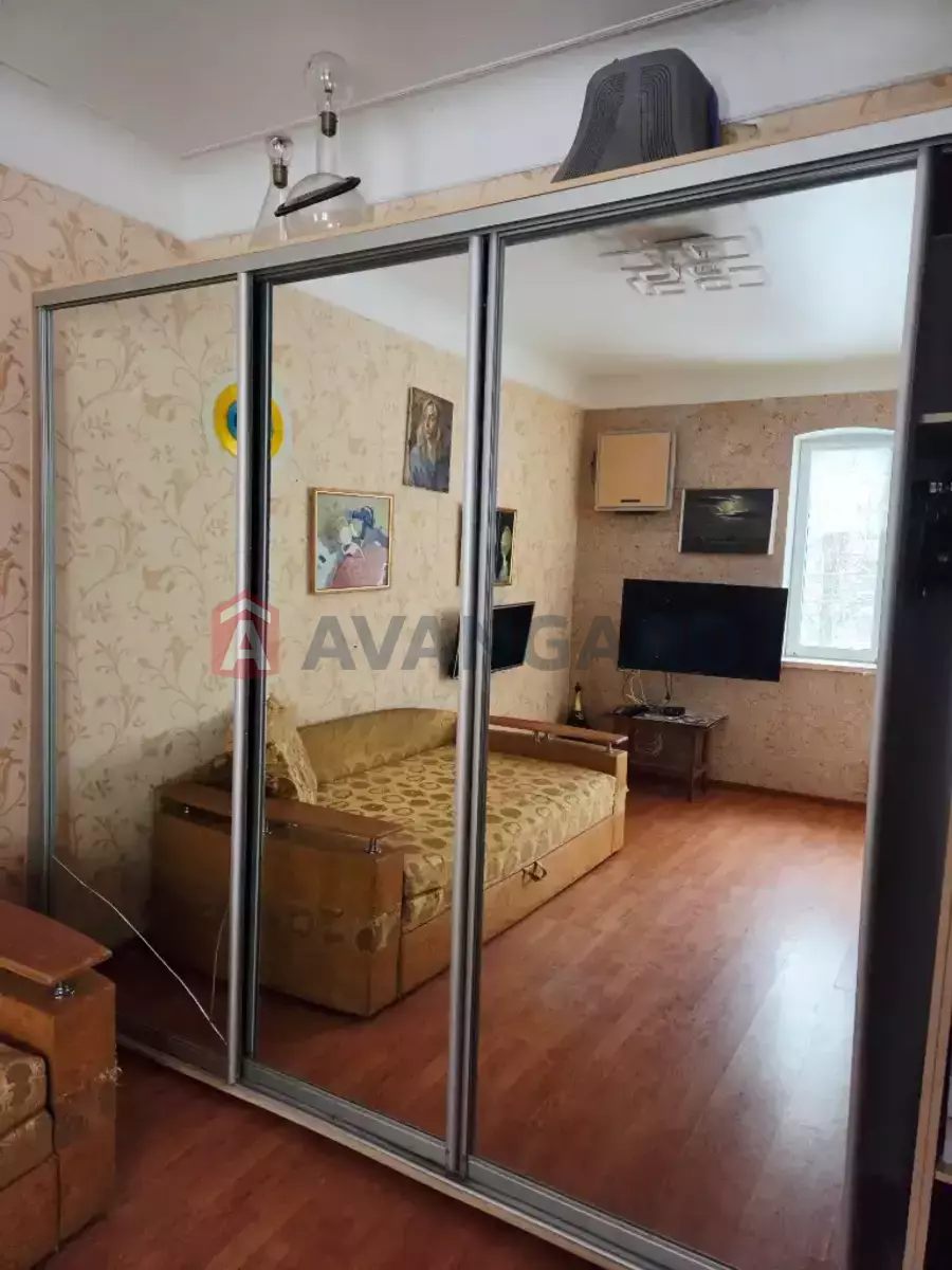 1 ��. ��������, 24/15/7 ��. �., 2/2 ������ ���� 9