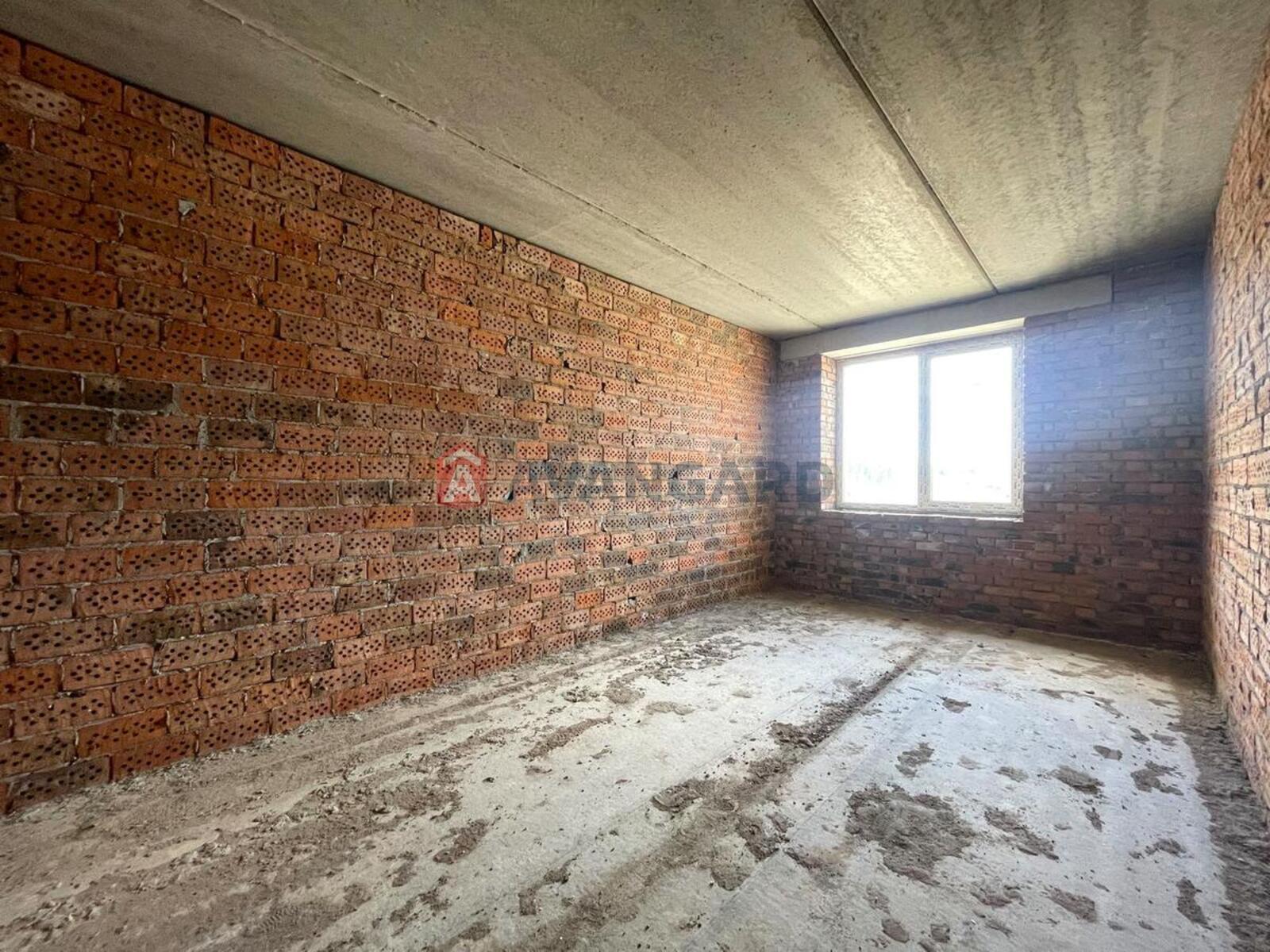 2 ��. ��������, 65/30/9 ��. �., 6/10 ������ ���� 4