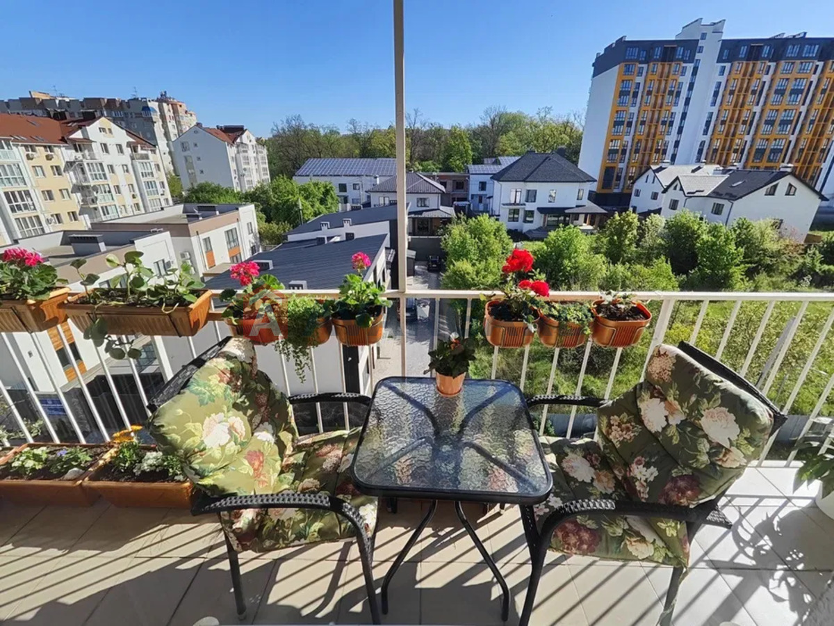 3 ����. ��������, 124/-/52 ��. �., 5/5 ���� ���� 8