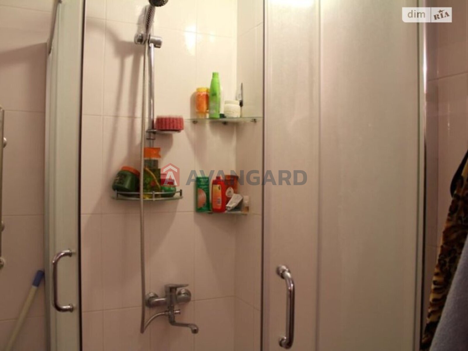 2 ��. ��������, 65/37/11 ��. �., 5/10 ������ ���� 22