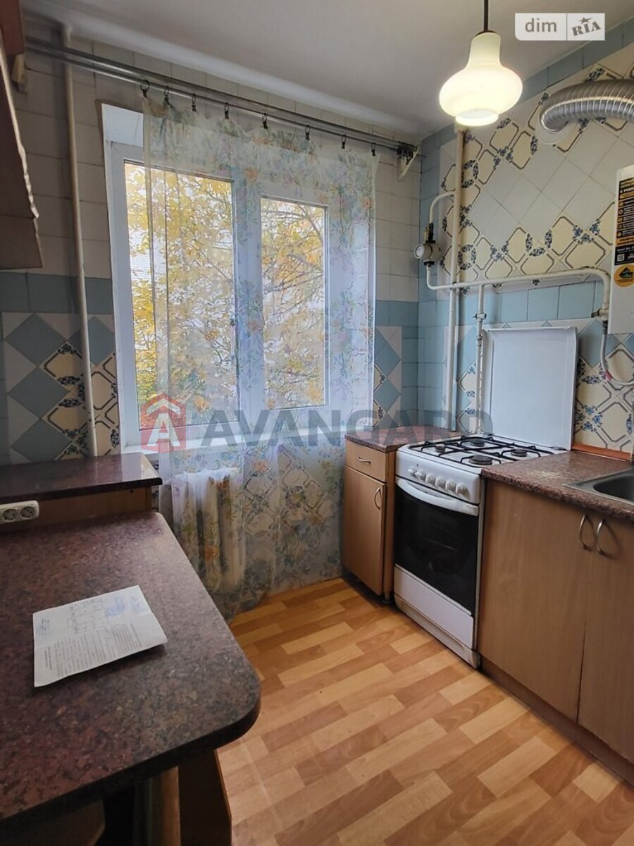 4 ��. ��������, 60/43/5 ��. �., 2/5 ������ ���� 11