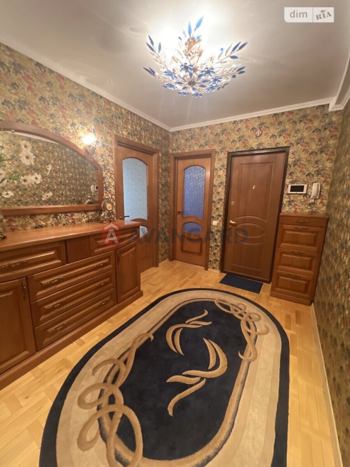 3 ��. ��������, 62/38/9 ��. �., 2/10 ������ ���� 21