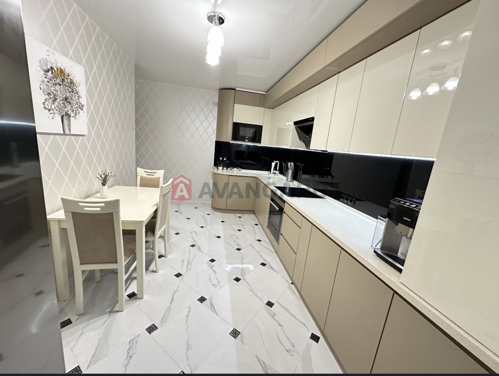 3 ����. ��������, 76/45/13.7 ��. �., 4/10 ���� ���� 5