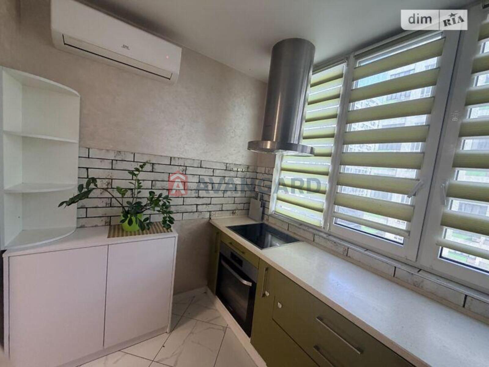 2 ��. ��������, 62/44/15 ��. �., 5/14 ������ ���� 15