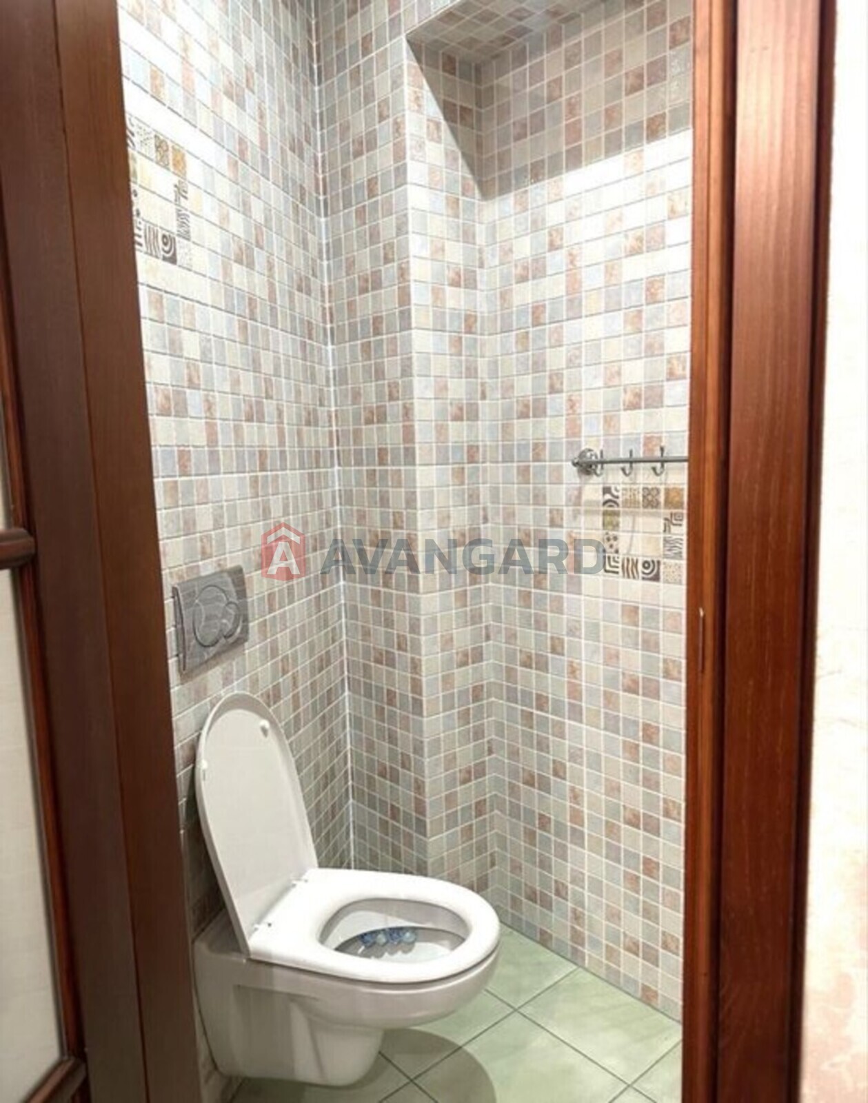 3 ��. ��������, 125/-/30 ��. �., 4/5 ������ ���� 4