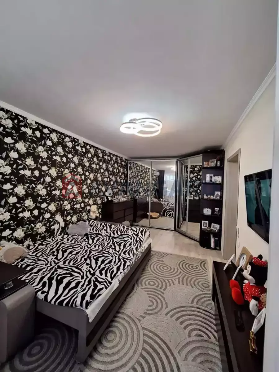 2 ��. ��������, 47/26/8 ��. �., 10/10 ������ ���� 26