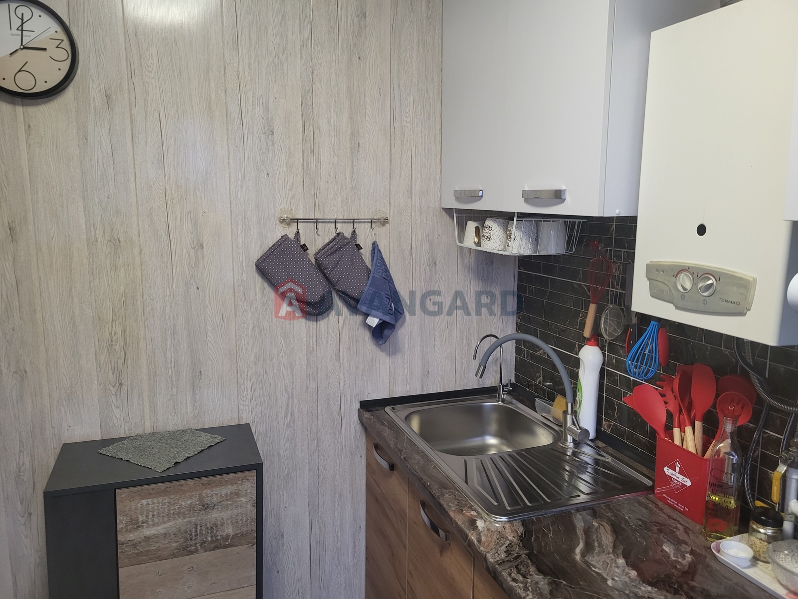 3 ��. ��������, 62/-/6 ��. �., 5/5 ������ ���� 18