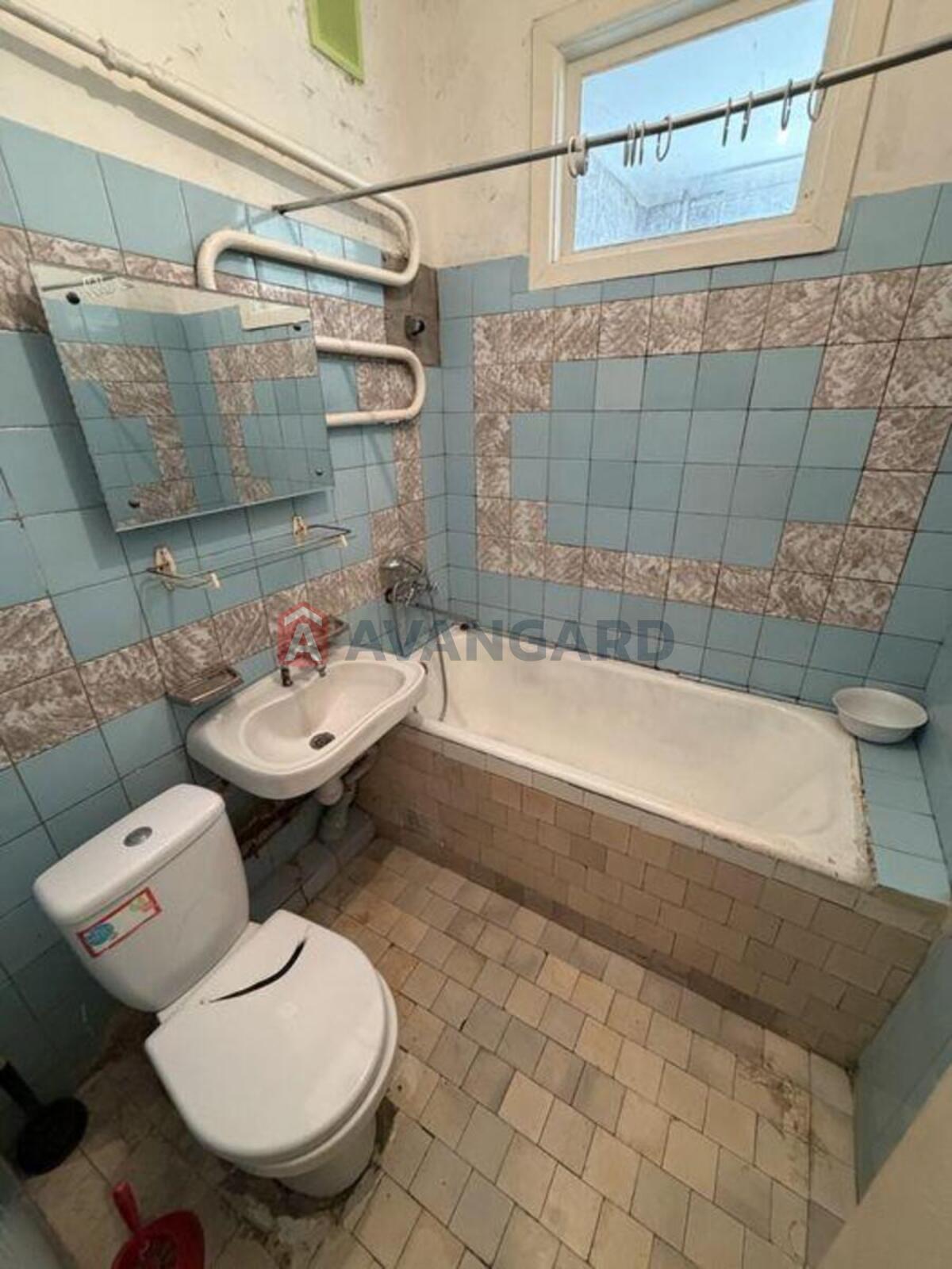 2 ��. ��������, 43/-/6 ��. �., 2/5 ������ ���� 6