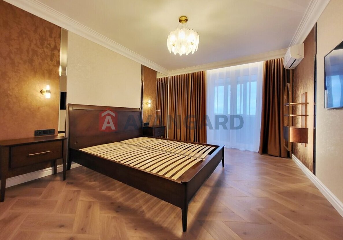 2 ��. ��������, 82/-/- ��. �., 8/9 ������ ���� 14