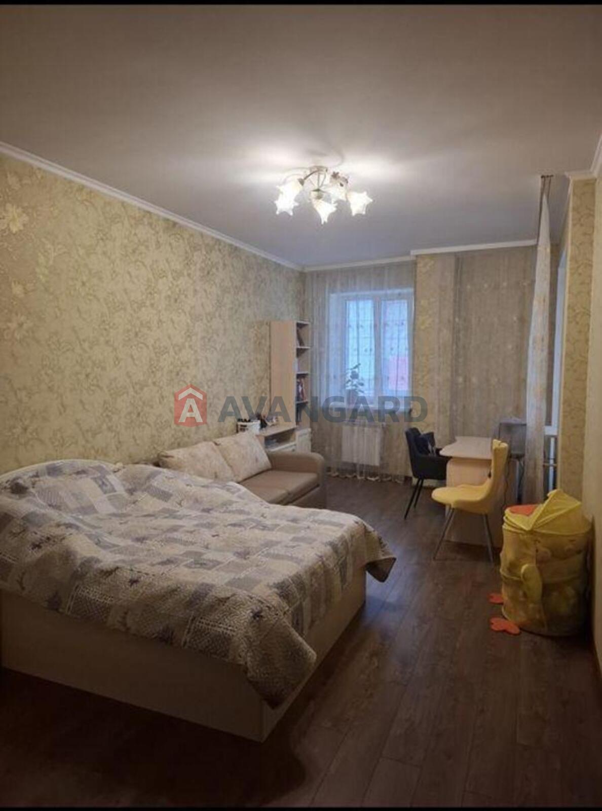 3 ����. ��������, 118/-/16 ��. �., 5/7 ���� ���� 4