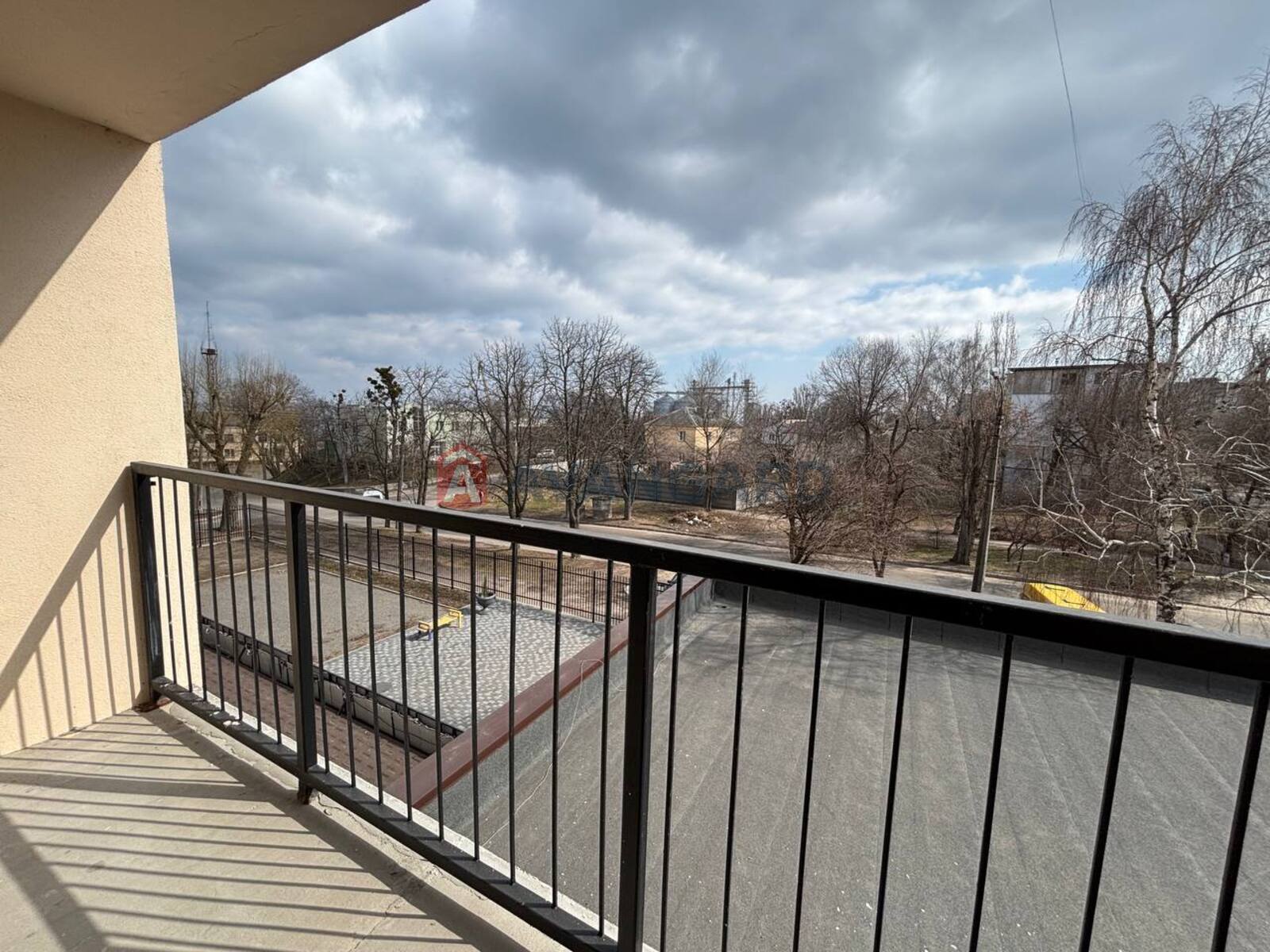 2 ��. ��������, 75,9/43/14 ��. �., 3/9 ������ ���� 5