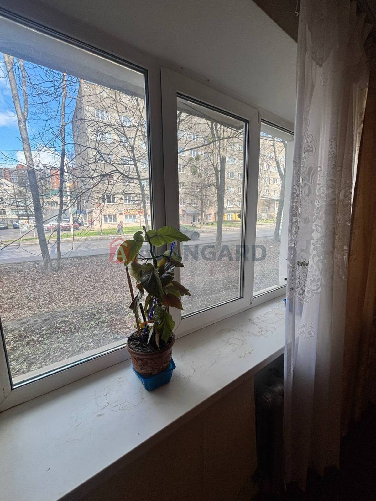 3 ��. ��������, 60/42/6 ��. �., 1/5 ������ ���� 6