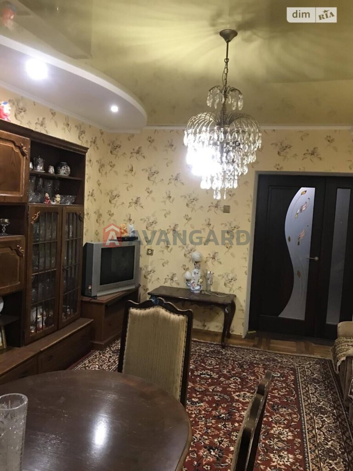 2 ��. ��������, 52/32/8 ��. �., 4/5 ������ ���� 10