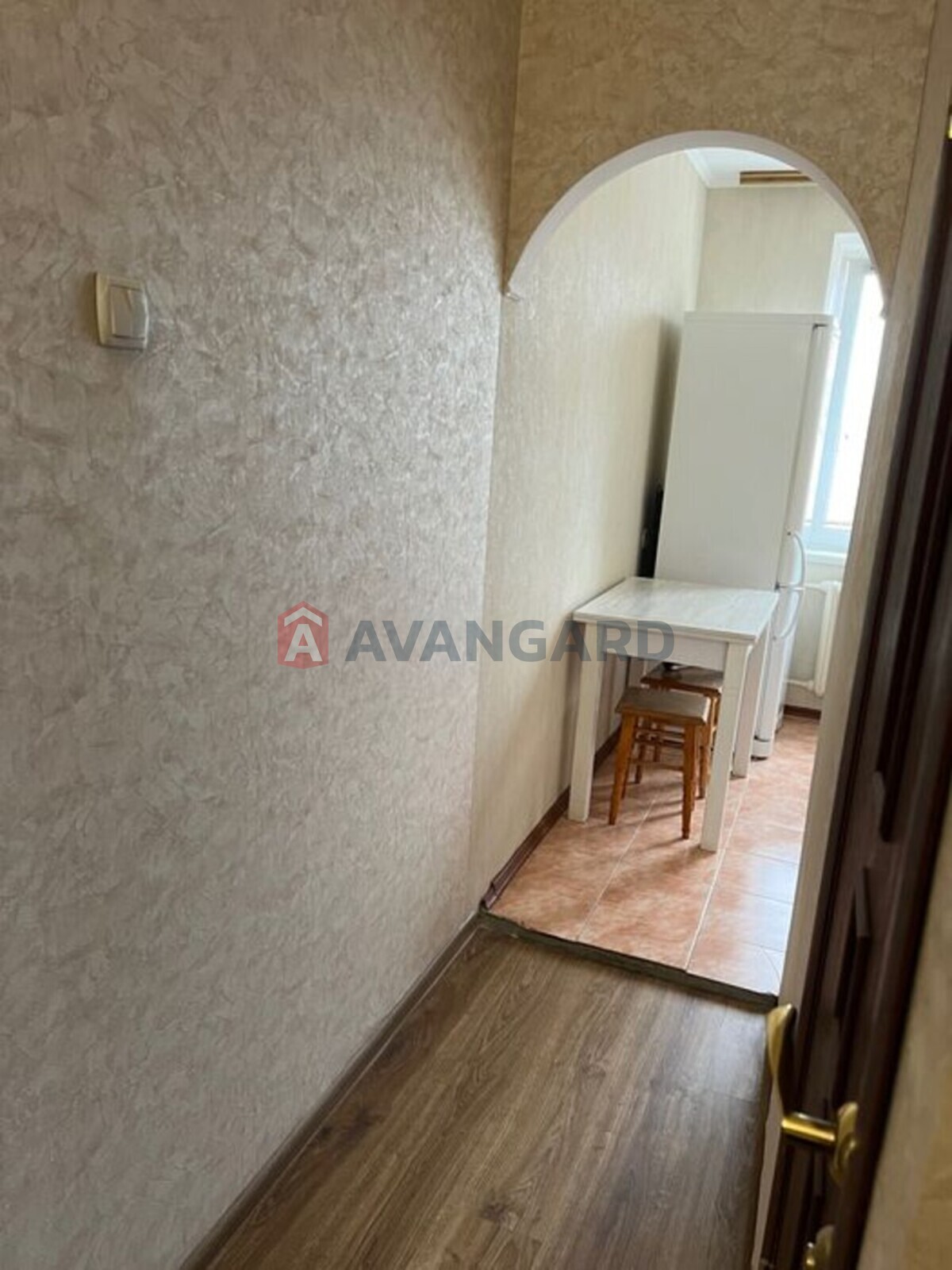 2 ��. ��������, 48/-/5 ��. �., 5/5 ������ ���� 11