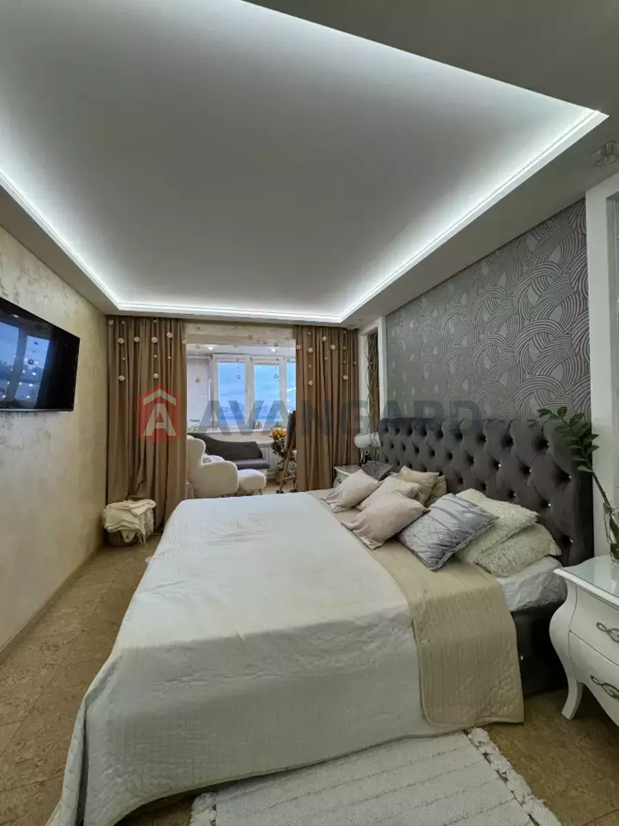 4 ��. ��������, 104/-/- ��. �., 7/9 ������ ���� 8