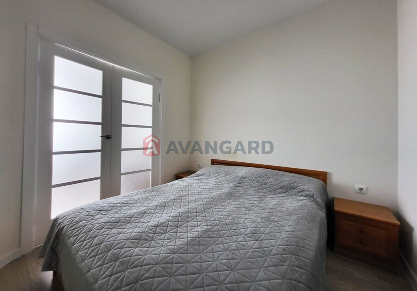 2 ����. ��������, 56/-/14 ��. �., 9/12 ���� ���� 13