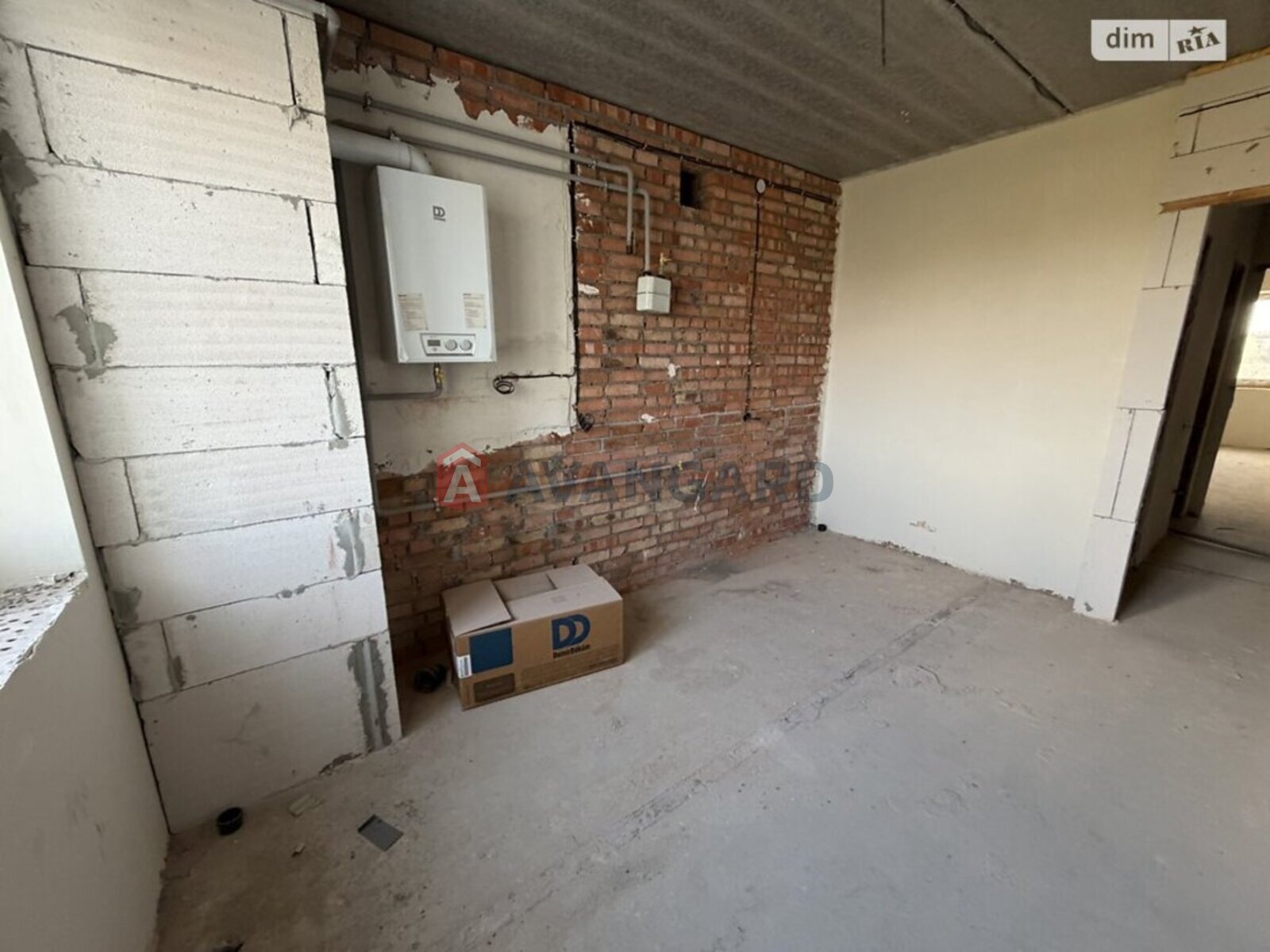 3 ��. ��������, 83/54/14 ��. �., 8/11 ������ ���� 8