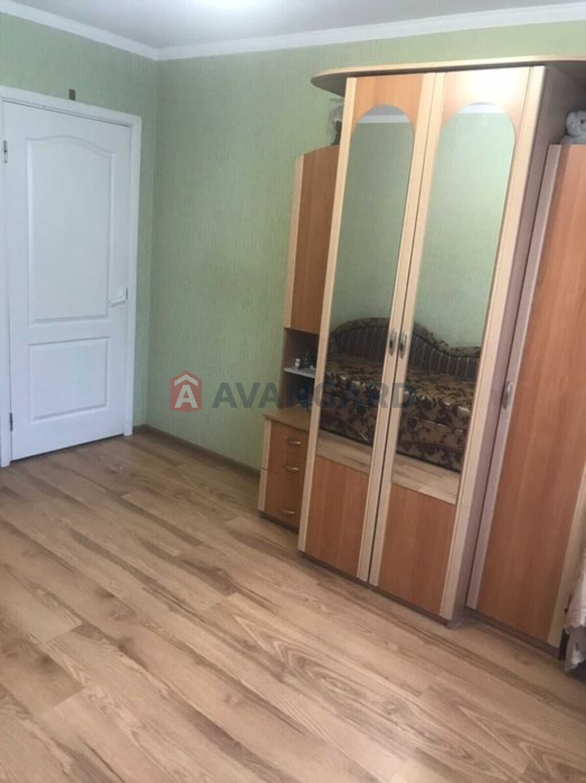 3 ��. ��������, 85/-/10 ��. �., 6/9 ������ ���� 13