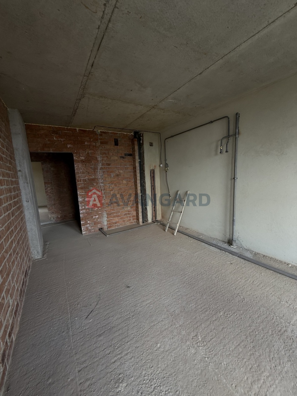 2 ��. ��������, 71/41/30 ��. �., 10/10 ������ ���� 18