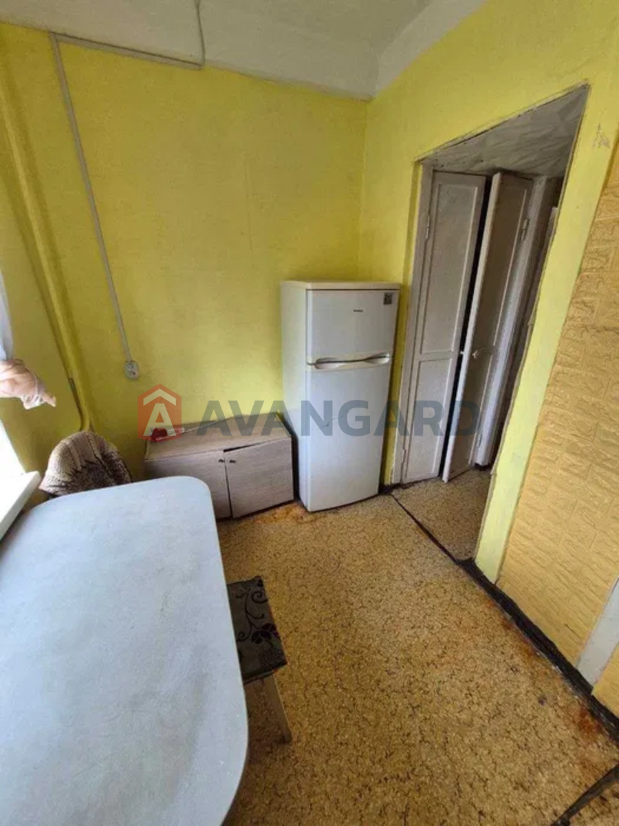 2 ��. ��������, 44/-/7 ��. �., 4/5 ������ ���� 10