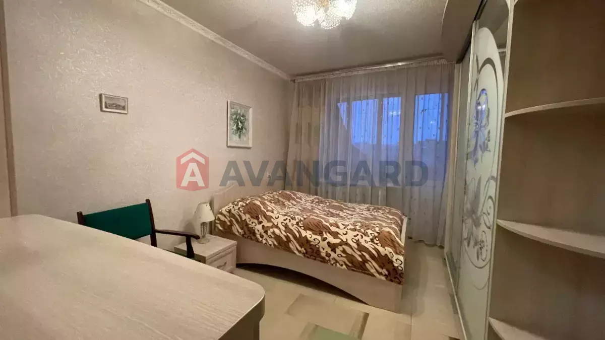 2 ��. ��������, 53/28/8 ��. �., 10/16 ������ ���� 14