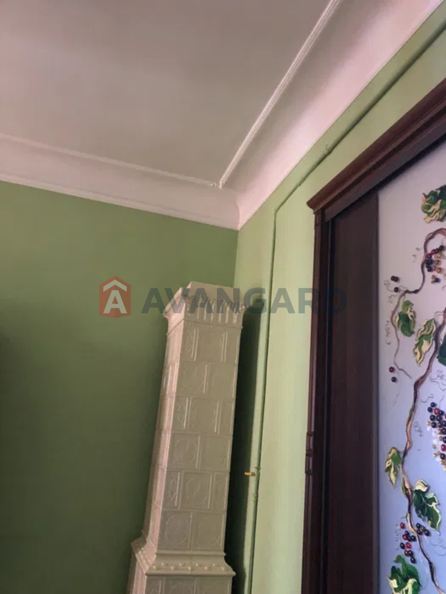 3 ��. ��������, 102/-/12 ��. �., 4/5 ������ ���� 13