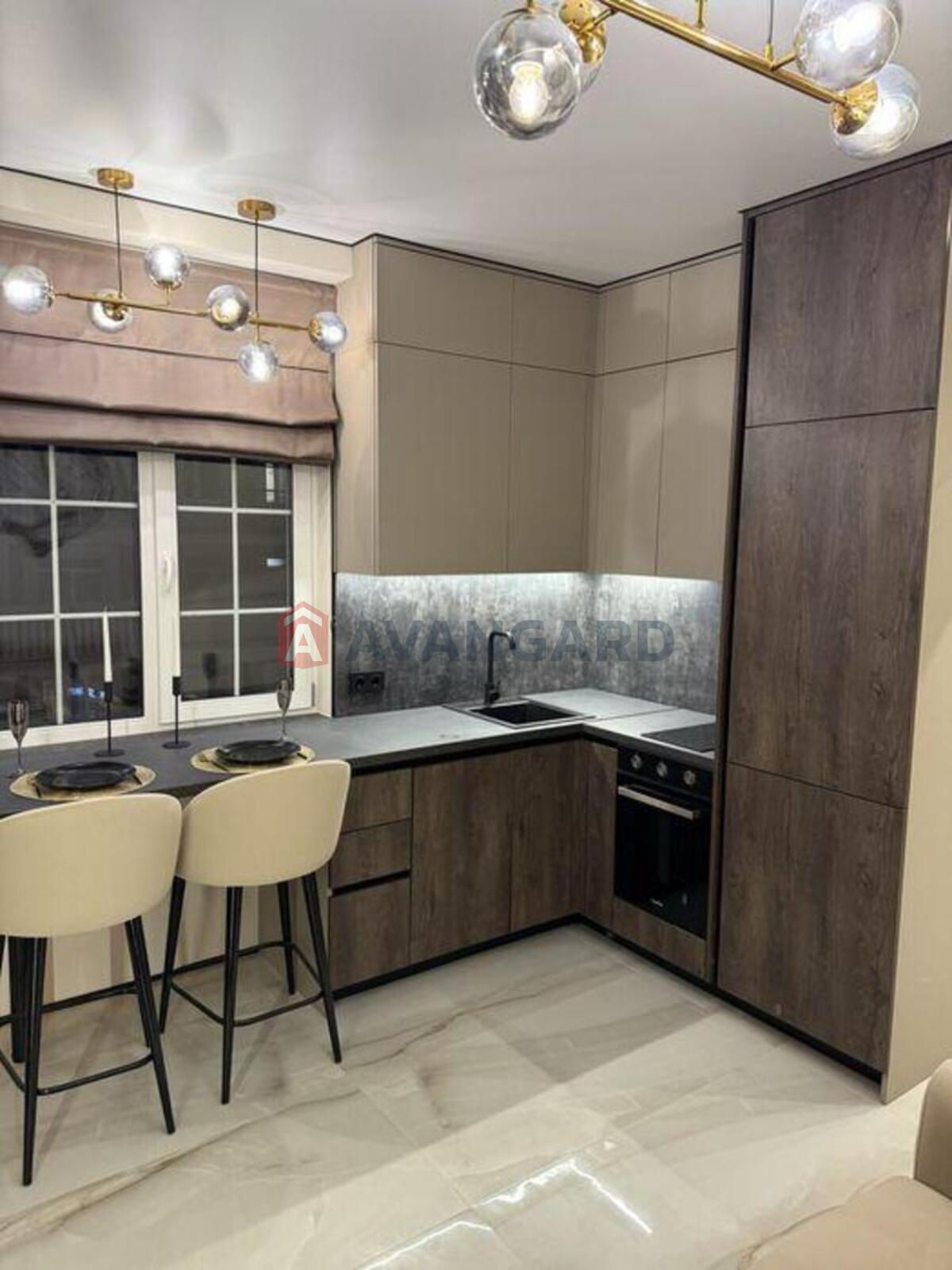 1 ��. ��������, 30/-/10 ��. �., 4/21 ������ ���� 4