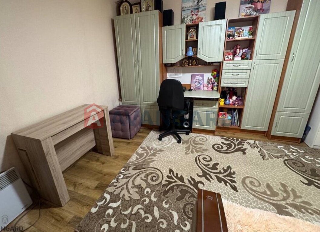 1 ����. ��������, 28/19/8 ��. �., 2/5 ���� ���� 11