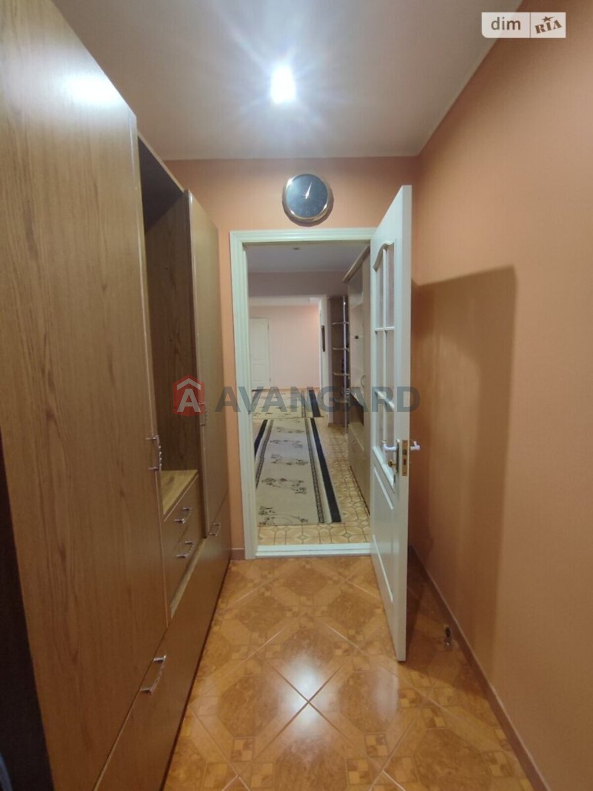 4 ��. ��������, 119/-/- ��. �., 5/5 ������ ���� 24