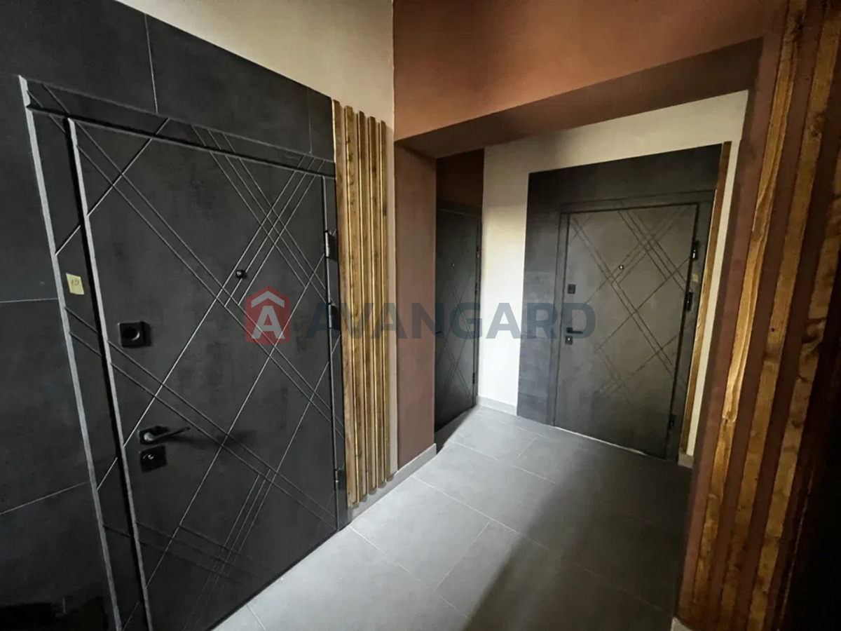 1 ��. ��������, 18/-/4 ��. �., 2/4 ������ ���� 2