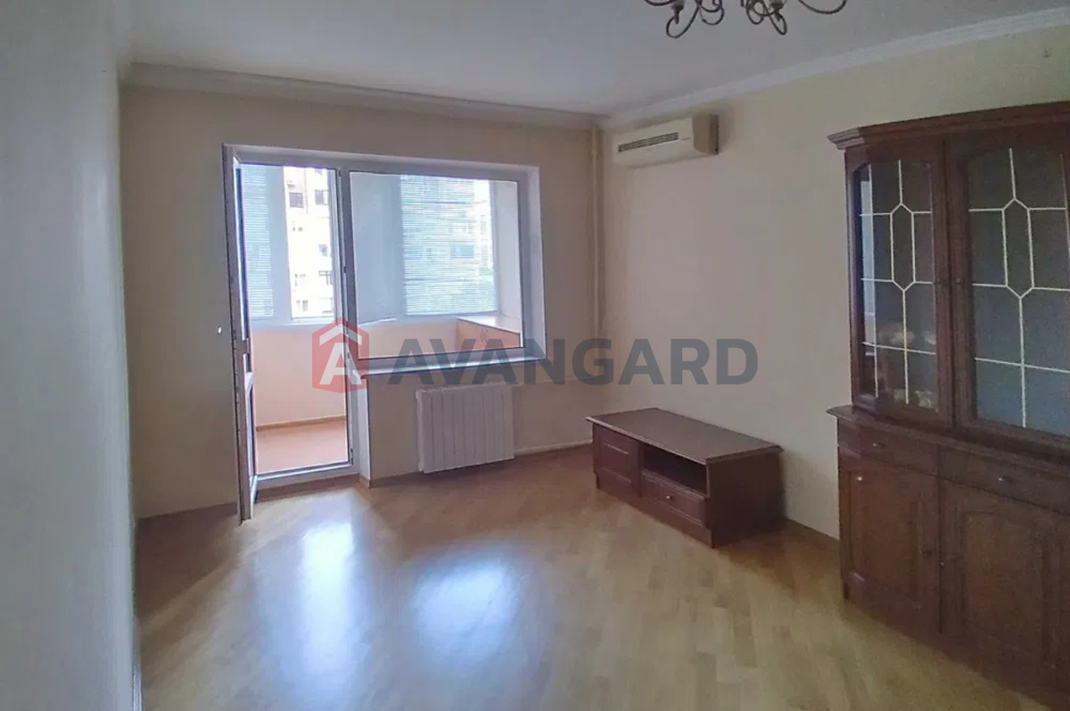 1 ��. ��������, 45/-/8 ��. �., 5/10 ������ ���� 9