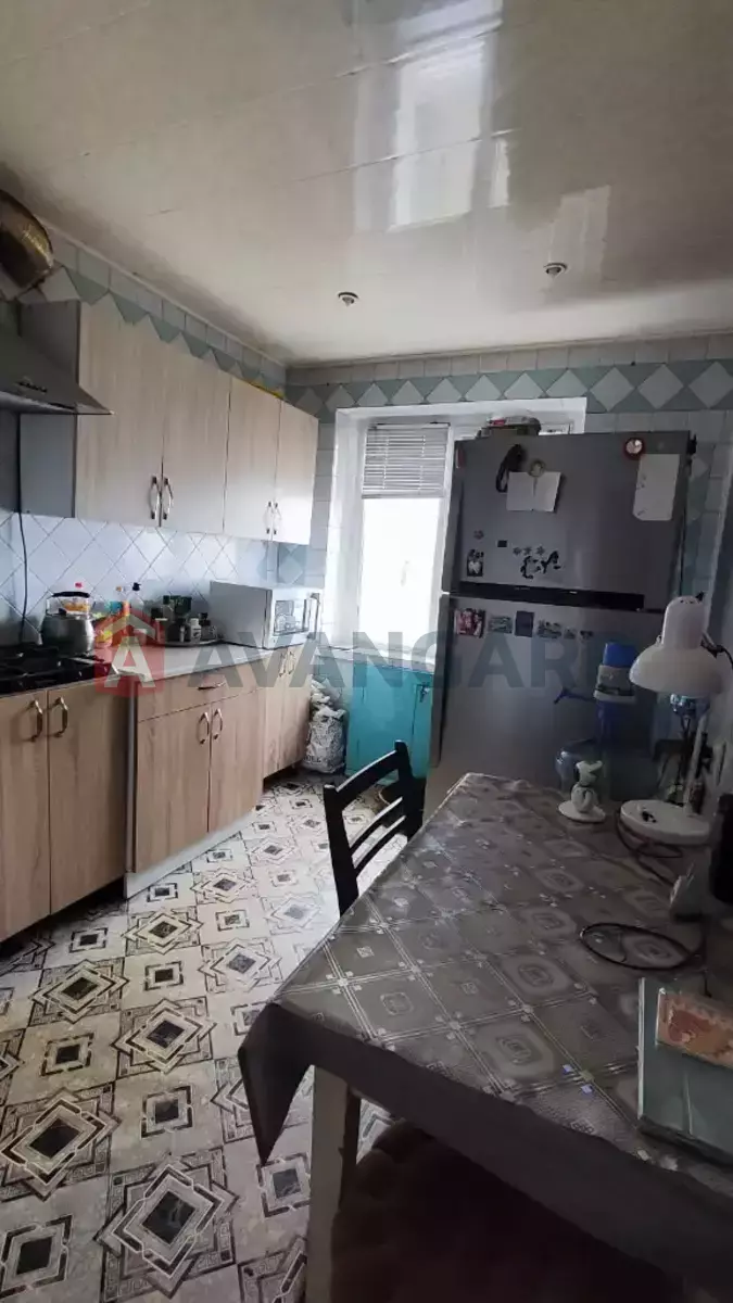 3 ��. ��������, 63/-/8 ��. �., 9/9 ������ ���� 9