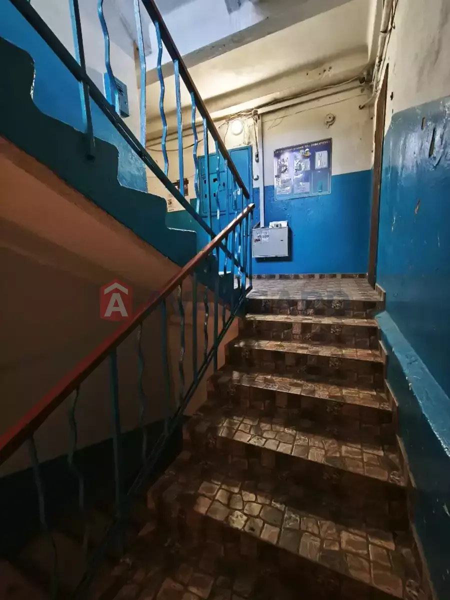 1 ��. ��������, 42/19/7 ��. �., 8/10 ������ ���� 10